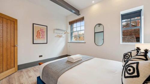 Free Parking, Liverpool City Escape, Sleeps 6 photo 15