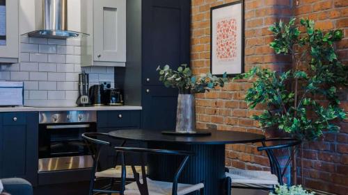 Free Parking, Liverpool City Escape, Sleeps 6 photo 12