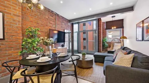 Free Parking, Liverpool City Escape, Sleeps 6 photo 1