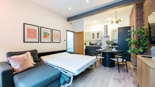 Free Parking, Liverpool City Escape, Sleeps 6 photo 20
