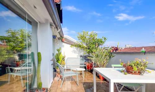 Green Penthouse with Terrace