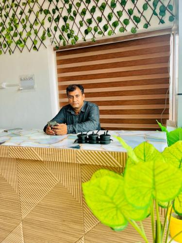 Clientes alojados en Hotel Churu Haveli
