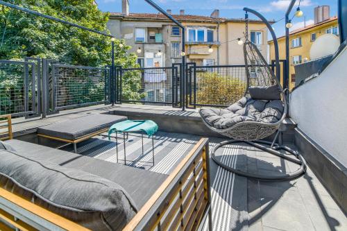 Charming Downtown Apartment with Unique Terrace