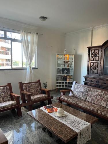 Χώρος καθιστικού στο Quarto privativo na Av Beira mar apto familiar