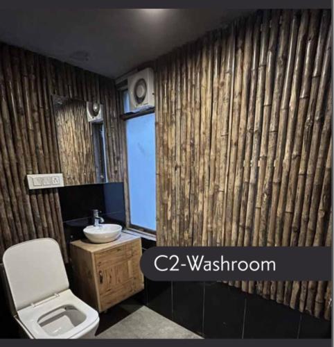 Un baño de Aloha Riverside