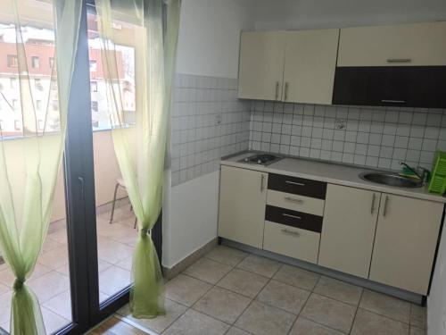 Dapur atau dapur kecil di Vlašić Vacation apartment