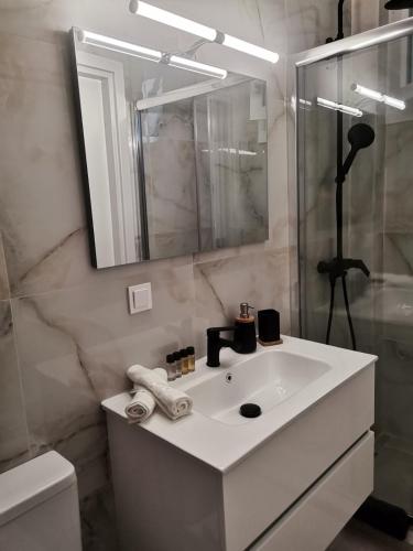 Bagno di VALSAMO HOSPITALITY ΓΟCTOΠΡhΕΜCTBO