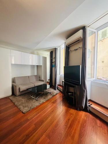Vieux Nice 2 pièces Appartement MONACO