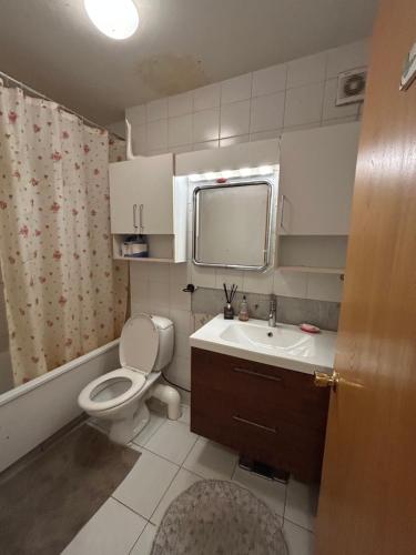 Koupelna v ubytování Shared Vinod house