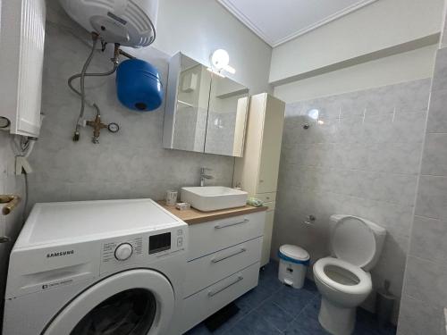 Ένα μπάνιο στο Athens Cozy Apartment
