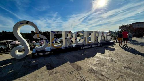 Mercu tanda tempatan dekat dengan vila ini
