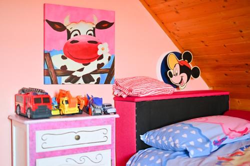 Foto da galeria de Domaćinski Restoran U Drvo em Vodice