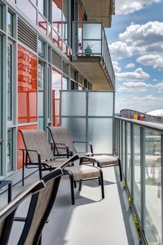 Μπαλκόνι ή βεράντα στο Modern 1BR Condo for 4 Great Views and Balcony
