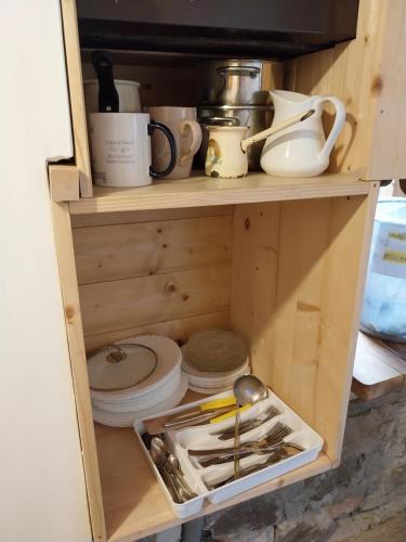 Dapur atau dapur kecil di GOSTel Koprivnik pri Kočevju, Kočevski Rog