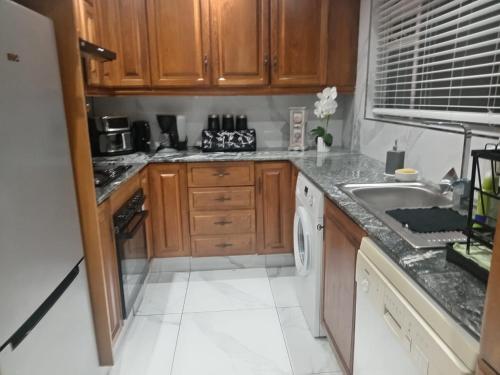 Una cocina o cocineta en Sea facing apartment 1703 on High Tide Amanzimtoti