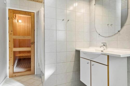 Koupelna v ubytování 1330-Thisted-Kuttervej-3