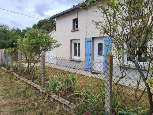Κήπος έξω από το Gîte Chez Dédé