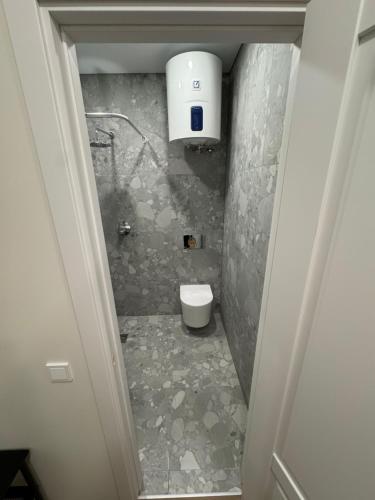 Ένα μπάνιο στο 14 New Airport Apartment