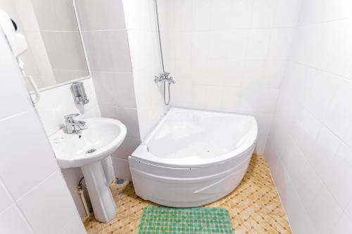 Bagno di Ohun karavan saray historical 18th century hotel