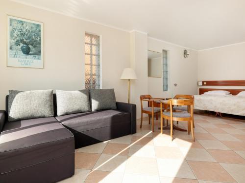 Ένα ή περισσότερα κρεβάτια σε δωμάτιο στο Apartment in Rewal near Beach and Cliffs