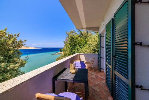 Φωτογραφία από το άλμπουμ του Apartments By the sea in Lopar σε Lopar