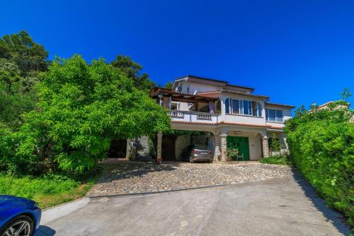 Apartments Mirjana T.