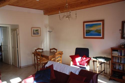 O zonă de relaxare la Pyrenees,Hiking, Cycling, Rafting,Fishing,4 Bed Apartment, Roof Terrace