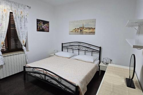 Apartments with parking space Buici, Porec - 24819