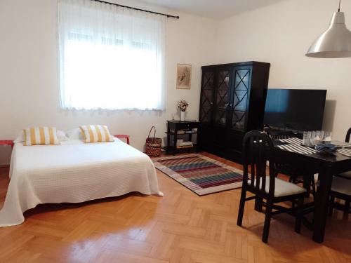 Emaus Garden - city center & 2 bth