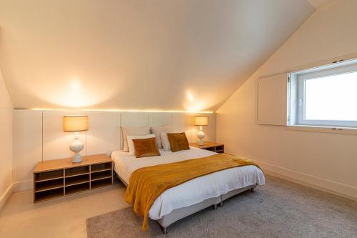 Duplex with Terrace, Comfort in Downtown Lisboa