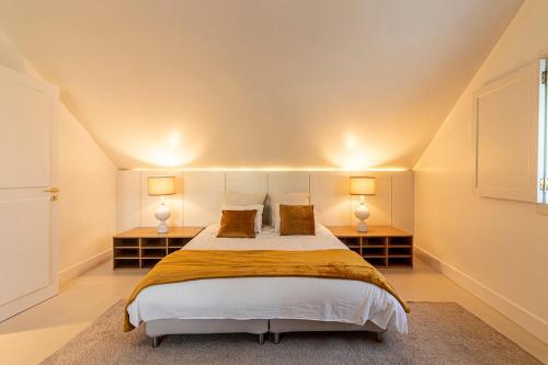 Duplex with Terrace, Comfort in Downtown Lisboa