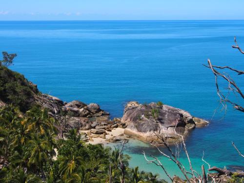 Gambar di galeri bagi BedarraLux- BarefootOnBedarra di Bedarra Island