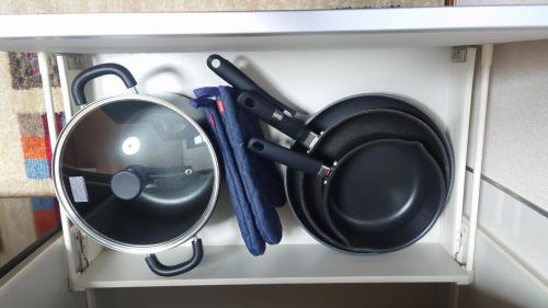 a shelf with pots and pans and a mirror at 22minutes by car to Nagoya Station 2parking 
