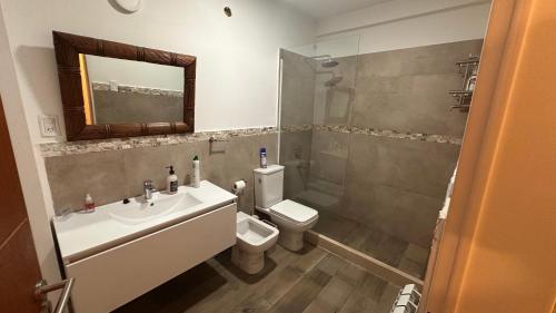 Ένα μπάνιο στο Duplex Jardines del Rey