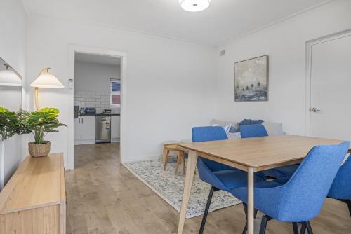 Kuchyň nebo kuchyňský kout v ubytování 3-Bed Campbelltown Stay with Private Balcony