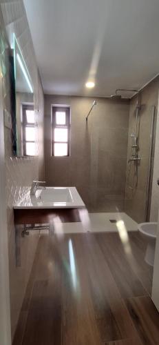 Et badeværelse på Casa Cor do Vinho