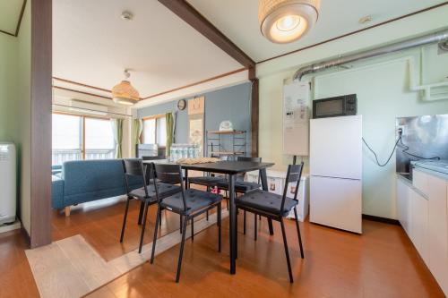 -Room MtFuji- Max 9 people 8 minutes to Shibuya 5 minutes to Shinjuku 1 minute to Harajuku 4 minutes walk from the station