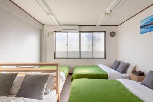 -Room MtFuji- Max 9 people 8 minutes to Shibuya 5 minutes to Shinjuku 1 minute to Harajuku 4 minutes walk from the station