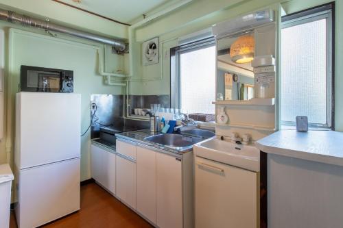 -Room MtFuji- Max 9 people 8 minutes to Shibuya 5 minutes to Shinjuku 1 minute to Harajuku 4 minutes walk from the station