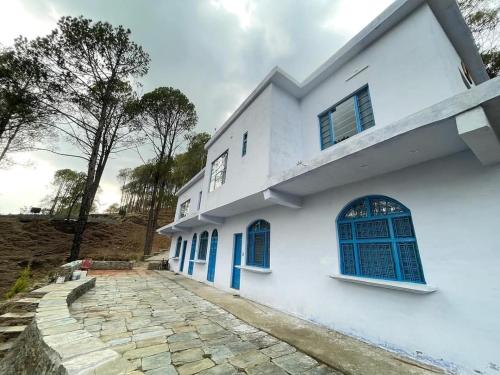 Το κτήριο όπου στεγάζεται  το δωμάτιο σε οικογενειακή κατοικία
