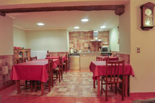 Restorāns vai citas vietas, kur ieturēt maltīti, naktsmītnē Casa Rural Altzibar-berri