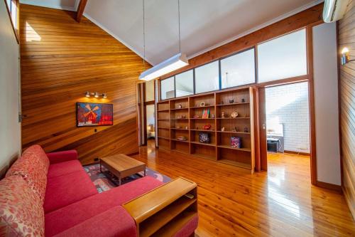 Χώρος καθιστικού στο Tranquil Escape The Gerald House Near the City