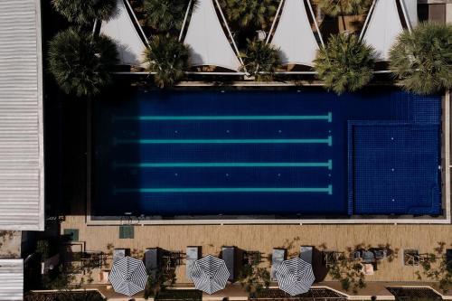 Večerní zábavní program pro hosty v ubytování Ray Hotel Buriram