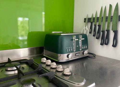 Una cocina o zona de cocina en Sunshine Hideaway