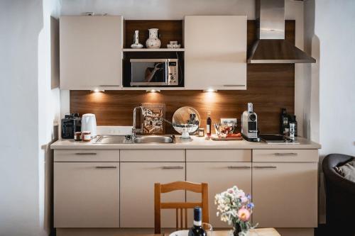 Cucina o angolo cottura di Goldgasse Apartments de Luxe