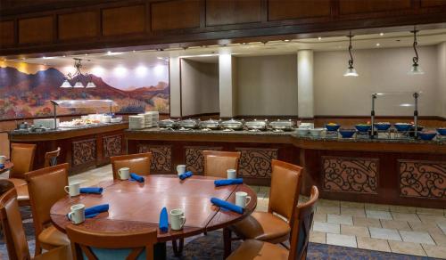 Restaurace v ubytování Hilton DFW Lakes Executive Conference Center