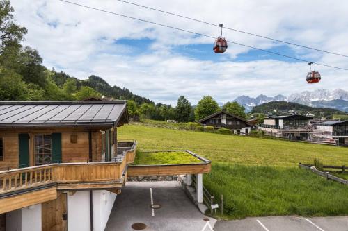 Ski-in-Ski-out Asten Studio by Alpine Host Helpers