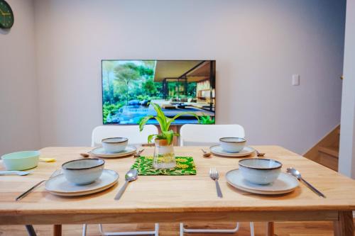 SCD312 Rare Private Home for 10 in Ikebukuro, 2 Full Baths, Eight subway lines connect to Tokyo business district