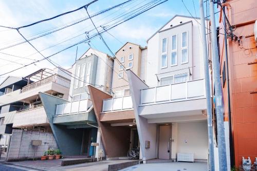 SCD312 Rare Private Home for 10 in Ikebukuro, 2 Full Baths, Eight subway lines connect to Tokyo business district