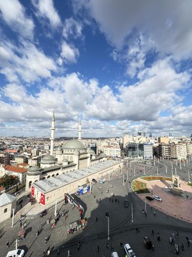 Nespecifikovaný výhled na destinaci Istanbul nebo výhled na město při pohledu z hotelu